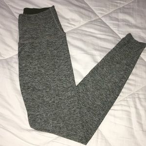 Beyond Yoga High Waist Space Dye Legging Size M!
